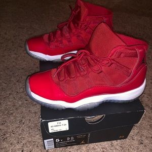 Youth Jordan Retro 11
